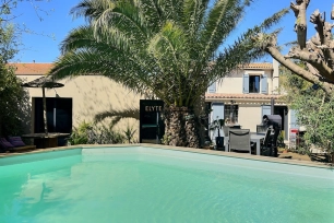Maison à vendre 6 pièces de 167 m² à Saint-Chamas