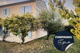 Maison à vendre 4 pièces de 111 m² à Peyrolles-en-Provence