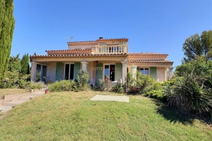 Maison à vendre 6 pièces de 207,26 m² à Pourrières