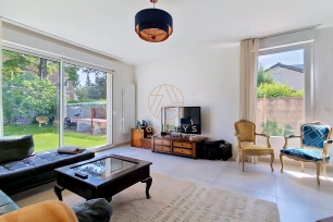 Maison à vendre 7 pièces de 165 m² à Saint-Maur-des-Fossés