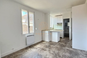 Appartement à louer 2 pièces de 28,32 m² à Saint-Maur-des-Fossés