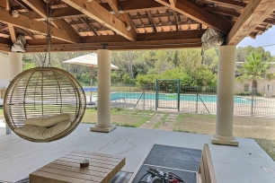 Maison à vendre 7 pièces de 233 m² à Saint-Chamas