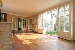 Maison vendu 10 pièces de 177,29 m² à Saint-Maur-des-Fossés