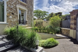 Maison à vendre 7 pièces de 136,63 m² à Le Perreux-sur-Marne