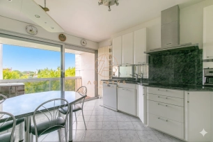 Appartement à vendre 5 pièces de 103 m² à Saint-Maur-des-Fossés