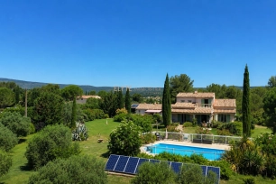 Maison à vendre 6 pièces de 207,26 m² à Pourrières