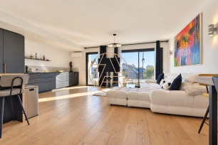 Appartement à louer 3 pièces de 82 m² à Saint-Maur-des-Fossés