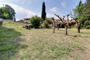 Maison à vendre 9 pièces de 482 m² à Saint-Chamas