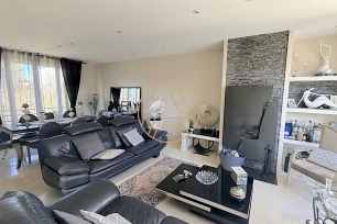 Maison à vendre 7 pièces de 182 m² à Champigny-sur-Marne