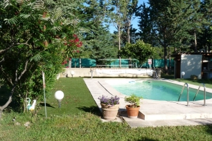 Maison à vendre 6 pièces de 180 m² à Saint-Martin-de-la-Brasque