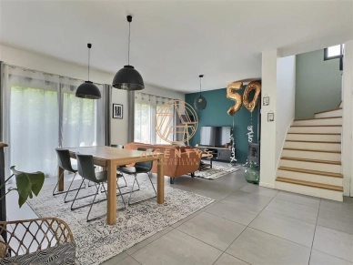 Maison à vendre 7 pièces de 133 m² à Chennevières-sur-Marne
