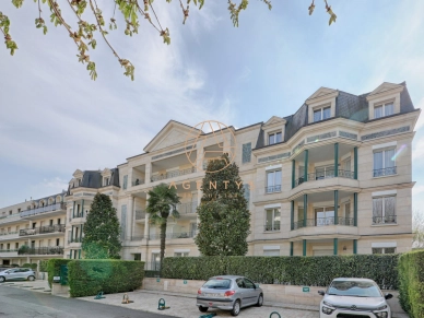 Appartement à vendre 5 pièces de 110 m² à Saint-Maur-des-Fossés