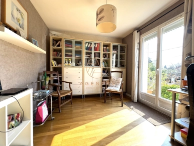 Maison à vendre 8 pièces de 160 m² à Villiers-sur-Marne