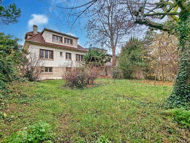Maison à vendre 8 pièces de 167 m² à Saint-Maur-des-Fossés