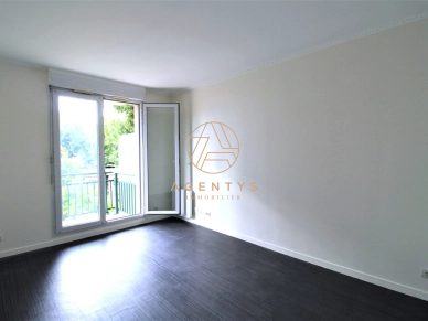 Appartement à louer 2 pièces de 40 m² à Saint-Maur-des-Fossés