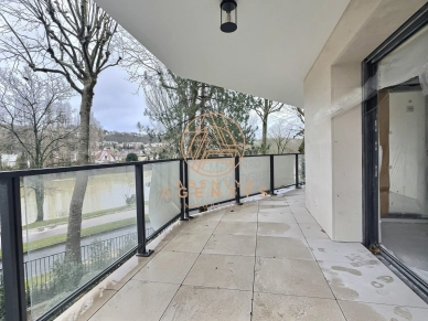 Appartement à vendre 3 pièces de 81 m² à Saint-Maur-des-Fossés