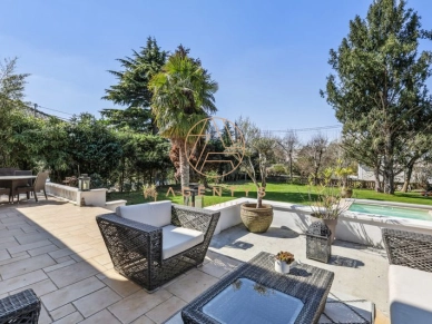 Maison à vendre 7 pièces de 234 m² à Chennevières-sur-Marne