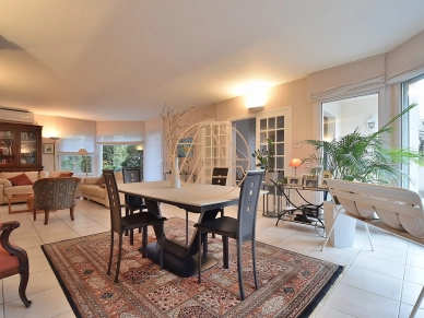 Maison à vendre 6 pièces de 136 m² à Saint-Maur-des-Fossés