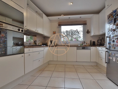 Maison à vendre 6 pièces de 136 m² à Saint-Maur-des-Fossés