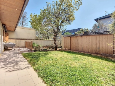 Maison à vendre 5 pièces de 97 m² à Saint-Maur-des-Fossés