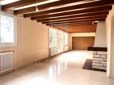 Maison à vendre 6 pièces de 160 m² à Mandres-les-Roses