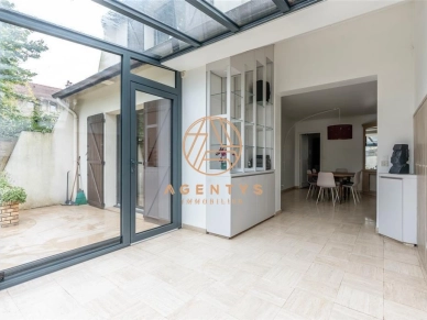 Maison à vendre 7 pièces de 135 m² à Nogent-sur-Marne