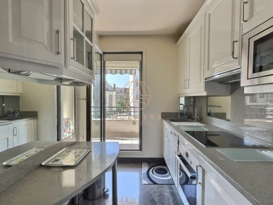 Appartement à vendre 2 pièces de 49 m² à Saint-Maur-des-Fossés