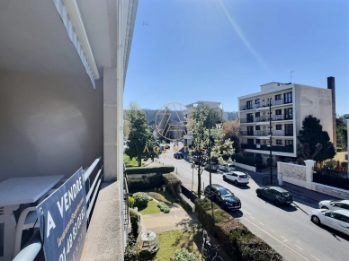 Appartement à vendre 2 pièces de 49 m² à Saint-Maur-des-Fossés