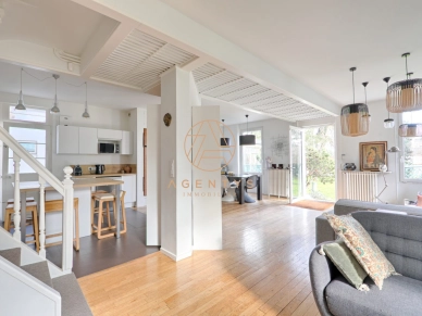 Maison à vendre 7 pièces de 181,14 m² à Saint-Maur-des-Fossés