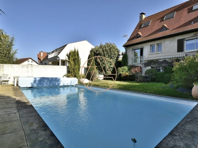 Maison à vendre 7 pièces de 197 m² à Sucy-en-Brie