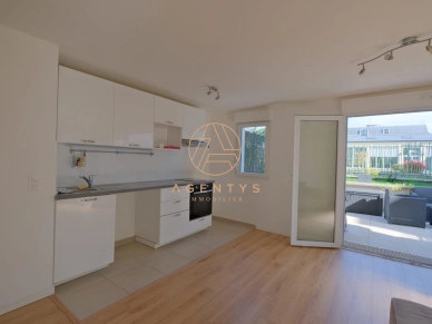 Appartement à louer 2 pièces de 42,7 m² à Saint-Maur-des-Fossés