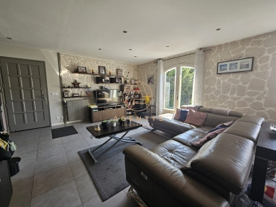 Maison à vendre 6 pièces de 150 m² à La Queue-en-Brie