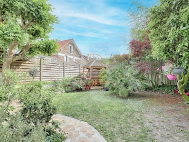 Maison à vendre 5 pièces de 102 m² à Saint-Maur-des-Fossés