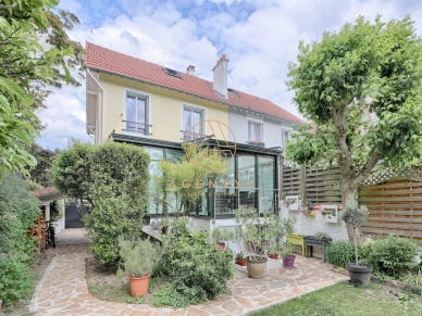 Maison à vendre 5 pièces de 102 m² à Saint-Maur-des-Fossés