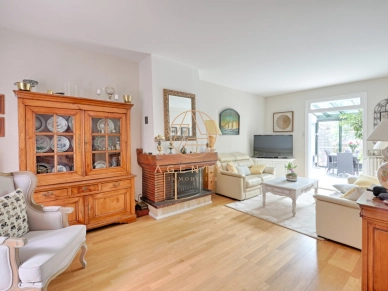 Maison à vendre 5 pièces de 102 m² à Saint-Maur-des-Fossés