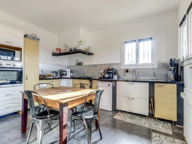 Maison à vendre 8 pièces de 180 m² à Chennevières-sur-Marne