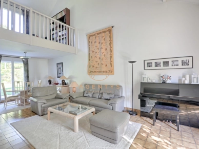 Maison à vendre 7 pièces de 140 m² à Le Plessis-Trévise