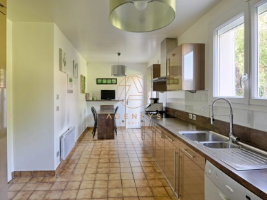Maison à vendre 7 pièces de 140 m² à Le Plessis-Trévise
