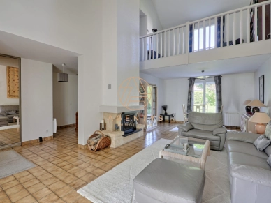Maison à vendre 7 pièces de 140 m² à Le Plessis-Trévise