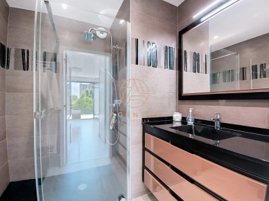 Appartement à vendre 2 pièces de 53,16 m² à Saint-Maur-des-Fossés
