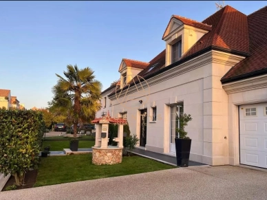 Maison à vendre 7 pièces de 340 m² à Ormesson-sur-Marne