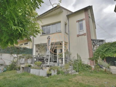 Maison à vendre 4 pièces de 123 m² à Saint-Maur-des-Fossés