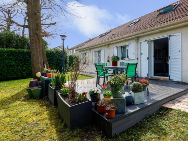 Maison à vendre 8 pièces de 175 m² à Le Plessis-Trévise