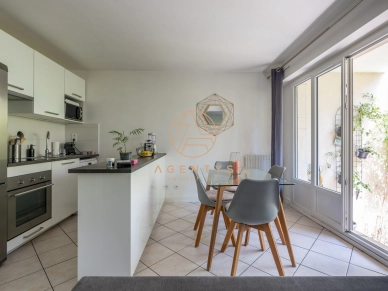 Appartement à vendre 3 pièces de 52 m² à Nogent-sur-Marne