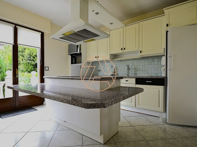 Maison à vendre 7 pièces de 157 m² à Ormesson-sur-Marne
