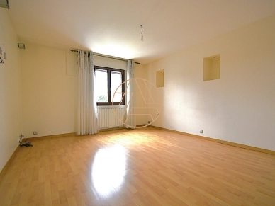 Maison à vendre 7 pièces de 157 m² à Ormesson-sur-Marne