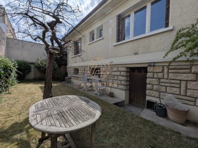 Maison à vendre 6 pièces de 93 m² à Saint-Maur-des-Fossés