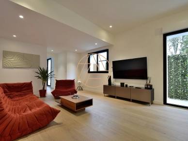 Maison à vendre 6 pièces de 127 m² à Saint-Maur-des-Fossés