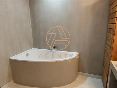 Appartement à vendre 7 pièces de 148 m²