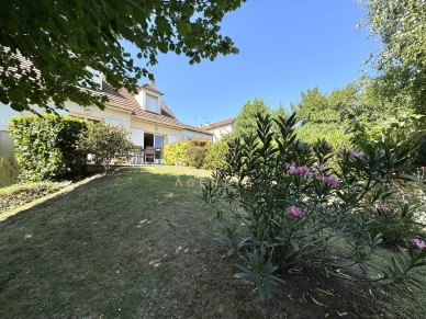 Maison à vendre 8 pièces de 160 m² à Villiers-sur-Marne